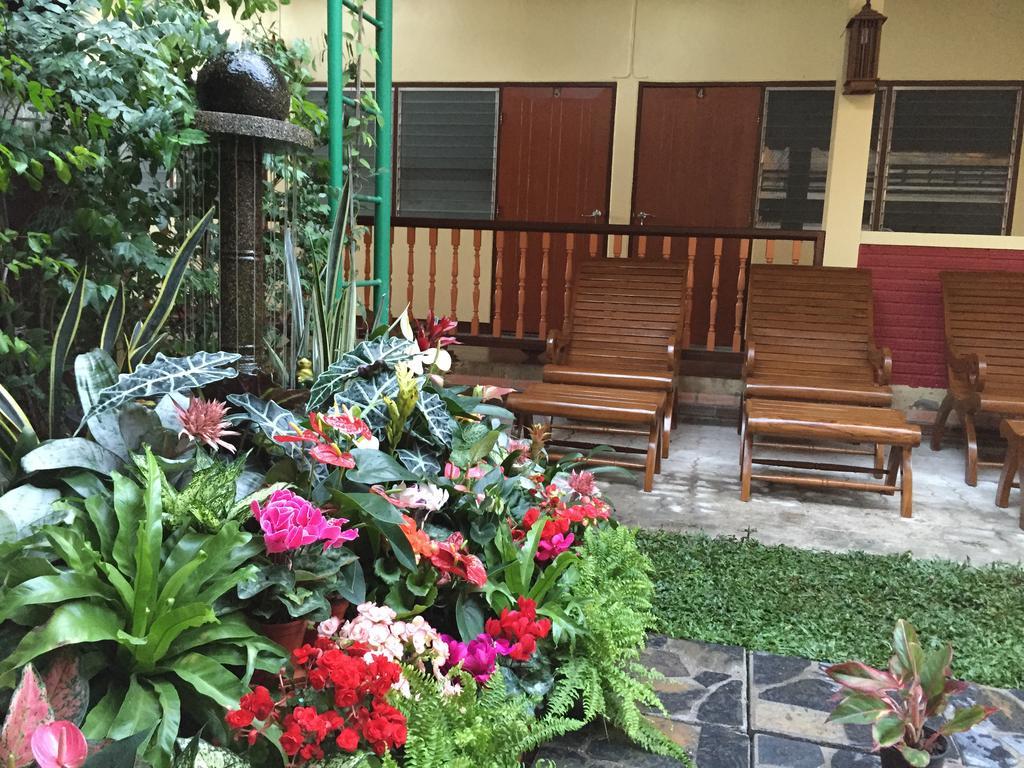 צ'יאנג מאי Siriwan Guesthouse מראה חיצוני תמונה
